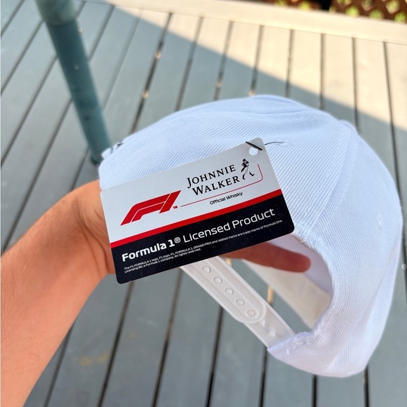 Formula 1 Johnnie Walker Whiskey snapback hat white official new with tags f1 - Picture 5 of 8